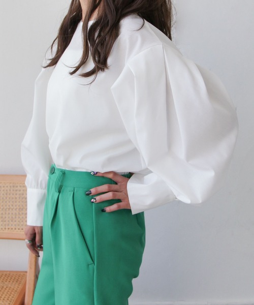 Chillfar（チルファー）の「前後2WAYボリューム袖ブラウス（シャツ/ブラウス・レディース・ホワイト/グレイッシュベージュ/カーキ系・FREE）」の7枚目の写真