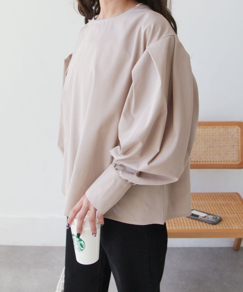 Chillfar（チルファー）の「前後2WAYボリューム袖ブラウス（シャツ/ブラウス・レディース・ホワイト/グレイッシュベージュ/カーキ系・FREE）」の15枚目の写真