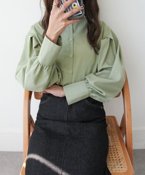 Chillfar（チルファー）の「前後2WAYボリューム袖ブラウス（シャツ/ブラウス・レディース・ホワイト/グレイッシュベージュ/カーキ系・FREE）」の21枚目の写真