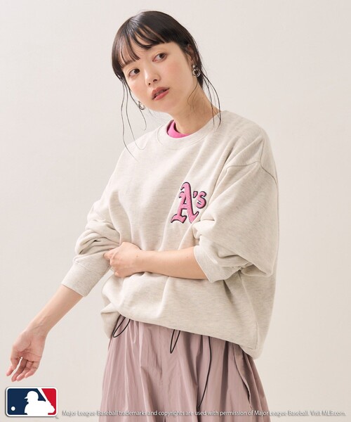 FREAK'S STORE（フリークスストア）の「MLB × FREAK'S STORE/エムエルビー/メジャーリーグベースボール MLB アスレチックス裏毛クルーネックスウェット（スウェット・レディース・ブラック/ネイビー/グレー/ナチュラル・ﾌﾘ-）」の11枚目の写真