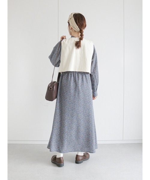 ehka sopo(エヘカソポ)の「花柄スタンドフリルワンピース(ワンピース・レディース・ブラック/ブラウン/ブルー・フリ-)」の8枚目の写真