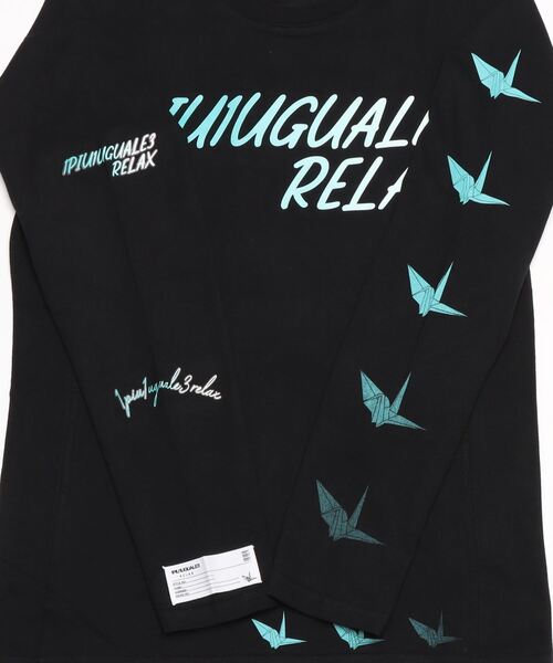 1piu1uguale3 RELAX（ウノピュウノウグァーレトレリラックス）の「袖プリント ロゴ クルーネック 長袖 Tシャツ（Tシャツ/カットソー・メンズ・ブラック/ホワイト・S/M/L/XL/2XL）」の4枚目の写真