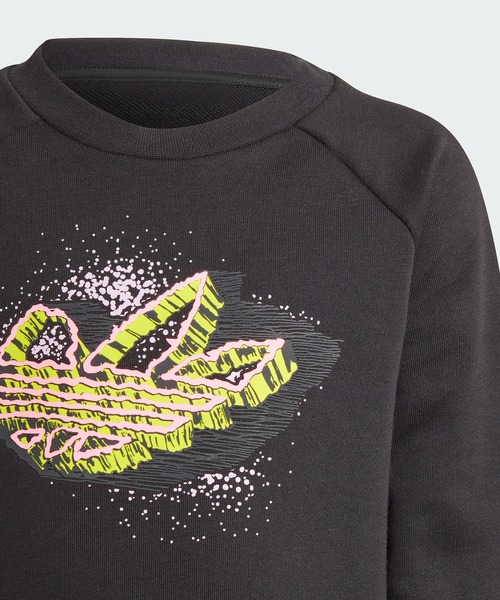 adidas（アディダス）の「グラフィック クルーネック セットアップ / アディダスオリジナルス（ジャージ・キッズ・ブラック・130/100/110/120）」の5枚目の写真