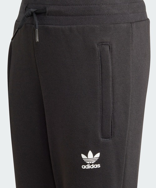 adidas（アディダス）の「グラフィック クルーネック セットアップ / アディダスオリジナルス（ジャージ・キッズ・ブラック・130/100/110/120）」の9枚目の写真