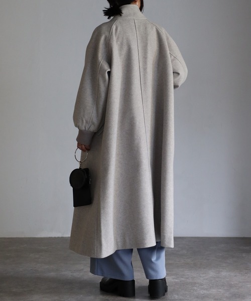 EASEBLUE（イーズブルー）の「スタンドカラーウールライクロングコート（チェスターコート・レディース・ライトグレー/チャコールグレー/カーキ・FREE）」の15枚目の写真