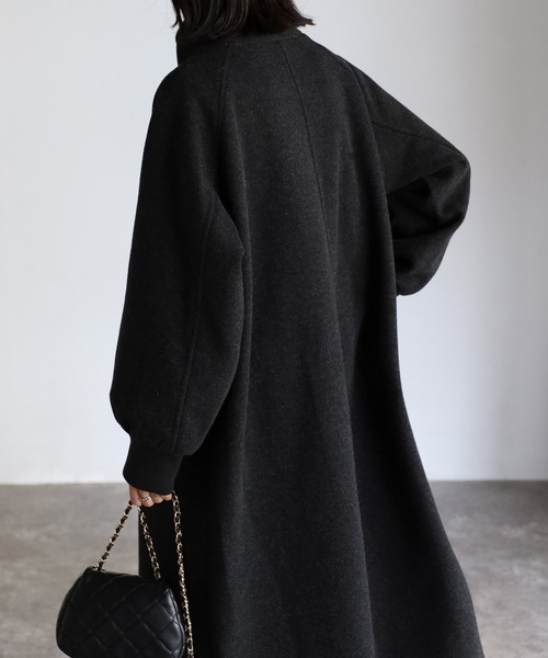 EASEBLUE（イーズブルー）の「スタンドカラーウールライクロングコート（チェスターコート・レディース・ライトグレー/チャコールグレー/カーキ・FREE）」の5枚目の写真
