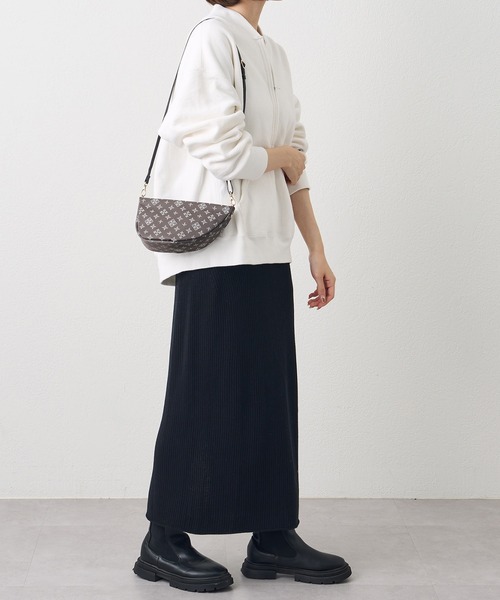 russet（ラシット）の「アシンメトリースマホショルダー(Z-123)（ショルダーバッグ・レディース・グレー/ブラック×ブルー/キナリ・FREE）」の4枚目の写真