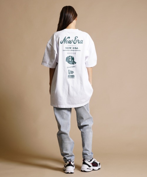 NEW ERA(ニューエラ)の「【ムラサキスポーツ限定】NEW ERA/ニューエラ ビッグシルエット/オーバーサイズ/バックプリントロゴTシャツ 13732629/13732630/13732631(Tシャツ/カットソー・レディース・ホワイト/ブラック/ベージュ・XL/XXL/M/L/S)」の14枚目の写真