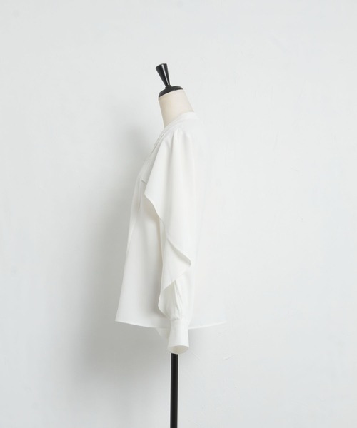 tocco closet（トッコ　クローゼット）の「ピンタックケープスリーブブラウス（シャツ/ブラウス・レディース・ブラック/オフホワイト・M）」の11枚目の写真