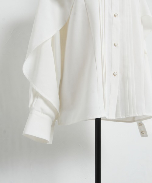 tocco closet（トッコ　クローゼット）の「ピンタックケープスリーブブラウス（シャツ/ブラウス・レディース・ブラック/オフホワイト・M）」の4枚目の写真