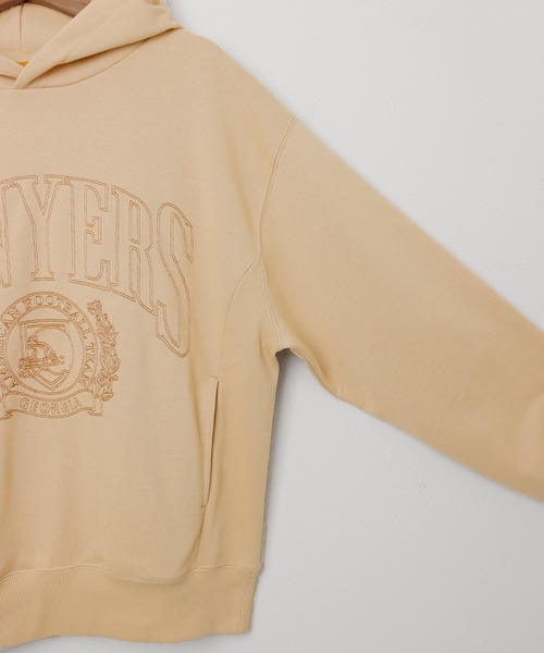 andme（アンドミー）の「裏毛カレッジエンブロイダリーロゴ長袖スウェットパーカー（パーカー・レディース・ホワイト/ブラック/ベージュ/グレー/オートミール・M/L）」の14枚目の写真