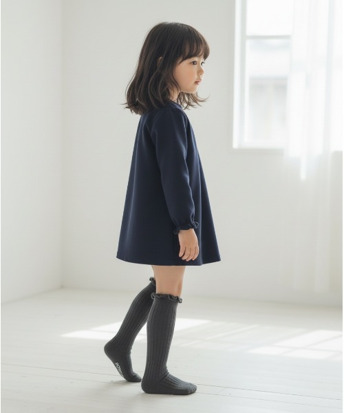 Rora（ローラ）の「ロージー ハイソックス 靴下 / 白 グレー パープル ピンク グリーン（ソックス/靴下・キッズ・パープル/チャコールグレー/グリーン/オフホワイト/ピンク・18-20cm/20-22cm/16-18cm）」の16枚目の写真