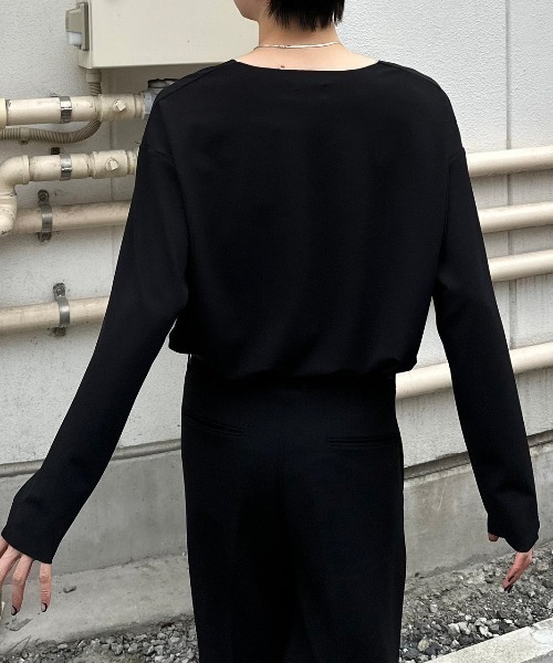 Chikashitsu +(チカシツプラス)の「ストリートファッション Chikashitsu + チカシツプラス U neck long sleeve オーバーサイズ ロンT 長袖Tシャツ UネックロンT(Tシャツ/カットソー・メンズ・チャコールグレー/ブラック/ホワイト・ONE SIZE)」の12枚目の写真