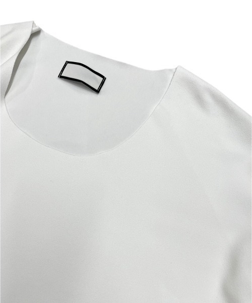 Chikashitsu +(チカシツプラス)の「ストリートファッション Chikashitsu + チカシツプラス U neck long sleeve オーバーサイズ ロンT 長袖Tシャツ UネックロンT(Tシャツ/カットソー・メンズ・チャコールグレー/ブラック/ホワイト・ONE SIZE)」の6枚目の写真