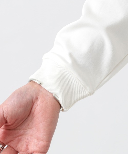 URBAN RESEARCH Sonny Label（アーバンリサーチサニーレーベル）の「コンパクトスムースポンチロングスリーブTシャツ（Tシャツ/カットソー・メンズ・ブラック/オフホワイト/ブラウン・MEDIUM/LARGE）」の10枚目の写真