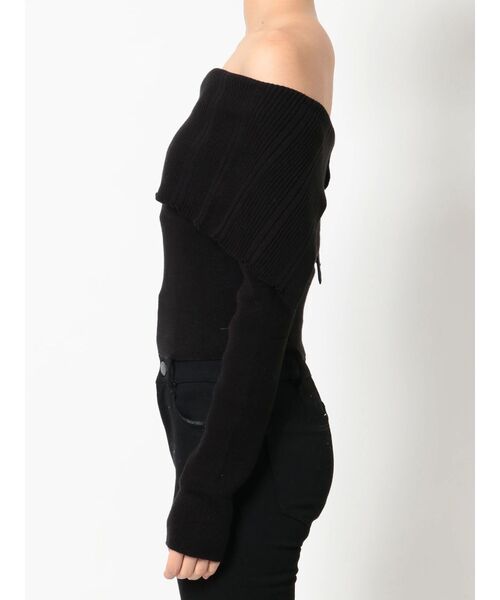 EMODA(エモダ)の「オーバーカラーデコルテニット(ニット/セーター・レディース・ベージュ/パープル/ブラック・FREE)」の11枚目の写真