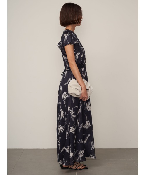 FRAY I.D（フレイアイディー）の「マルチプリントシフォンフリルワンピース（ワンピース・レディース・ブラック/アイボリー/ネイビー・0/00/1）」の6枚目の写真