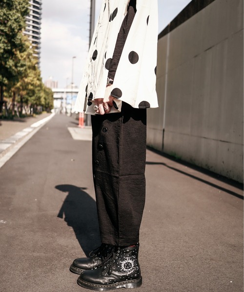 rovtski（ロフトスキー）の「斜めボタンコクーンパンツ（その他パンツ・レディース・グレー/ブラック・FREE）」の10枚目の写真