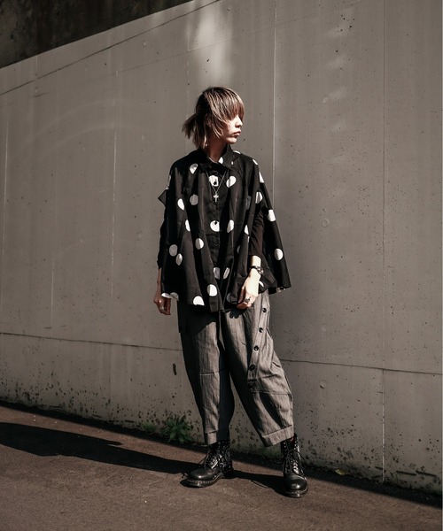 rovtski（ロフトスキー）の「斜めボタンコクーンパンツ（その他パンツ・レディース・グレー/ブラック・FREE）」の15枚目の写真