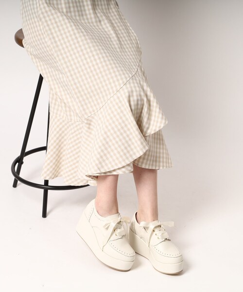 cs T&P(シーエスティーアンドピー)の「厚底サテンリボン付きシューズ(パンプス・レディース・アイボリー/ネイビー系6/ブラック/ブラック系1・M/L/S/LL)」の20枚目の写真