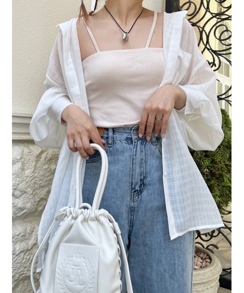 JUMELLE（ジュメロ）の「《Tシャツにも、水着にも、日よけにも》エアリーシアーシャツ（シャツ/ブラウス・レディース・ホワイト/ピンク・FREE）」の3枚目の写真