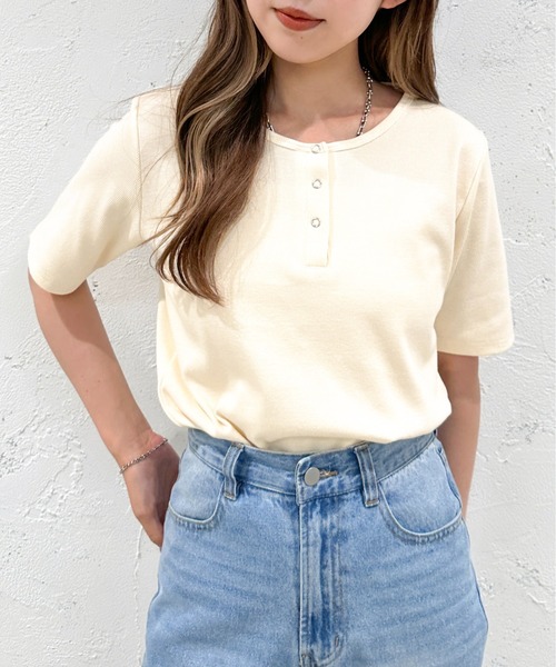 apres jour mignon(アプレジュールミニョン)の「ヘンリーネック半袖トップス【ZOZOTOWN限定アイテム】(Tシャツ/カットソー・レディース・ネイビー/アイボリー/ブラック/ブルー/その他・X-LARGE/フリー)」の12枚目の写真