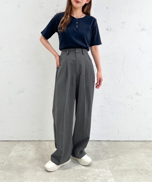 apres jour mignon(アプレジュールミニョン)の「ヘンリーネック半袖トップス【ZOZOTOWN限定アイテム】(Tシャツ/カットソー・レディース・ネイビー/アイボリー/ブラック/ブルー/その他・X-LARGE/フリー)」の9枚目の写真