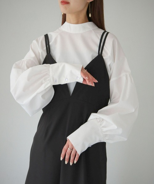 cheriella(シェリエラ)の「【cheriella】WEB限定ボリュームスリーブブラウス(シャツ/ブラウス・レディース・ブラック/オフホワイト/パープル・M)」の13枚目の写真