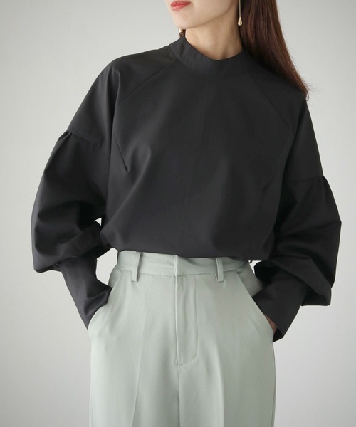 cheriella(シェリエラ)の「【cheriella】WEB限定ボリュームスリーブブラウス(シャツ/ブラウス・レディース・ブラック/オフホワイト/パープル・M)」の17枚目の写真