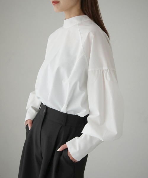 cheriella(シェリエラ)の「【cheriella】WEB限定ボリュームスリーブブラウス(シャツ/ブラウス・レディース・ブラック/オフホワイト/パープル・M)」の8枚目の写真