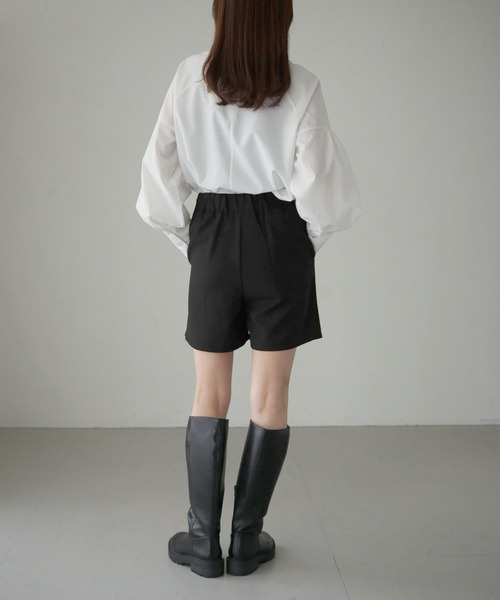 cheriella(シェリエラ)の「【cheriella】WEB限定ボリュームスリーブブラウス(シャツ/ブラウス・レディース・ブラック/オフホワイト/パープル・M)」の12枚目の写真