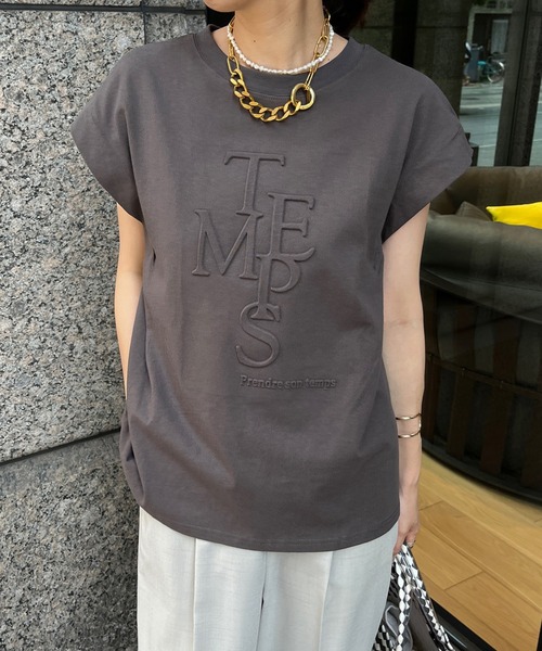 DouDou（ドゥドゥ）の「エンボスロゴバックギャザーTEE（Tシャツ/カットソー・レディース・グレイッシュベージュ/オフホワイト/チャコールグレー・FREE）」の11枚目の写真