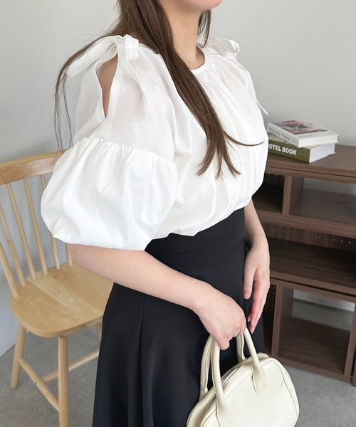 apres jour(アプレジュール)の「バルーンスリーブ肩あきブラウス【ZOZOTOWN限定アイテム】(シャツ/ブラウス・レディース・オフホワイト/ブルー/ブラック/ピンク・X-LARGE/フリー)」の8枚目の写真