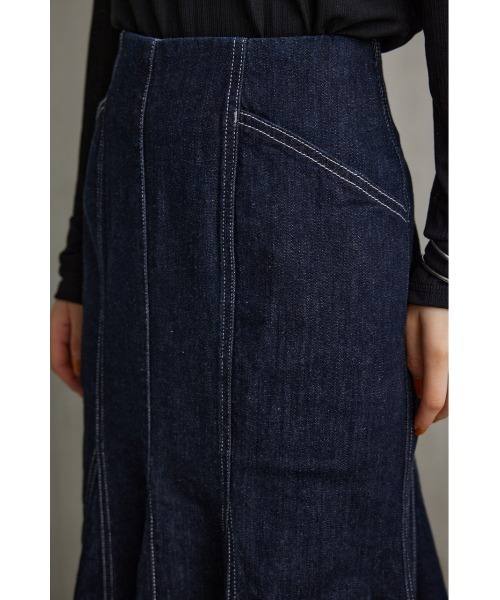 AZUL by moussy(アズールバイマウジー)の「デニムマーメイドスカート(デニムスカート・レディース・ワンウォッシュ・SMALL/MEDIUM)」の5枚目の写真