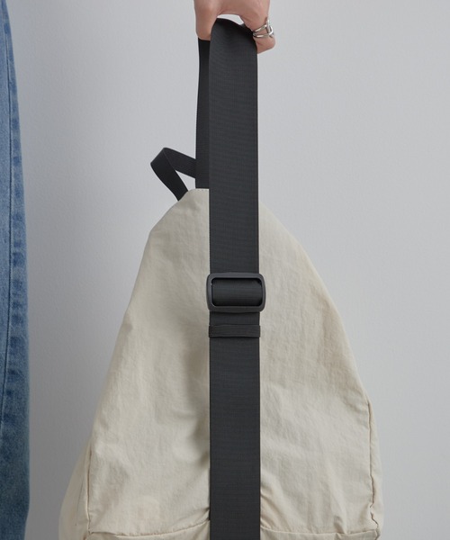 CIAOPANIC TYPY(チャオパニックティピー)の「ドロストナイロンワンショルダーバッグ(ショルダーバッグ・メンズ・ブラック/グレー/カーキ/アイボリー・ONE SIZE)」の8枚目の写真