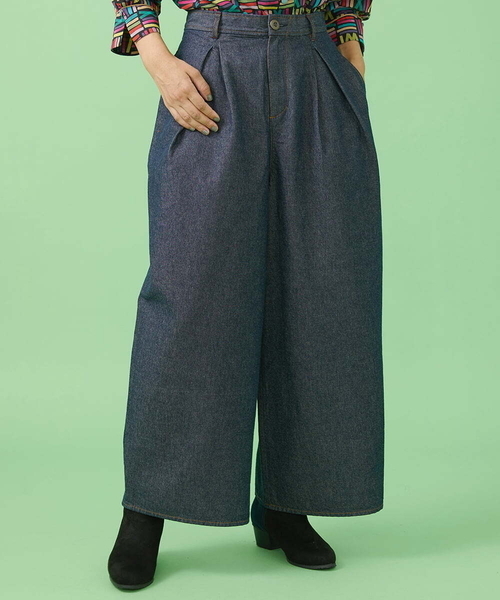Jocomomola(ホコモモラ)の「カラーデニムワイドパンツ(デニムパンツ・レディース・ベージュ/ネイビー・40/42)」の2枚目の写真