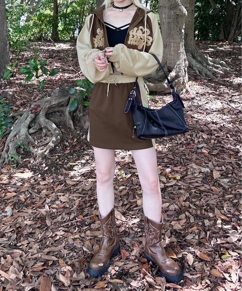 sedacle(セダクル)の「line mini skirt 【SETUP着用可能】(スカート・レディース・ブラウン/ネイビー・FREE)」の4枚目の写真