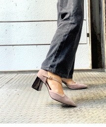 【R&E】スランティングストラップメタリックヒールパンプス