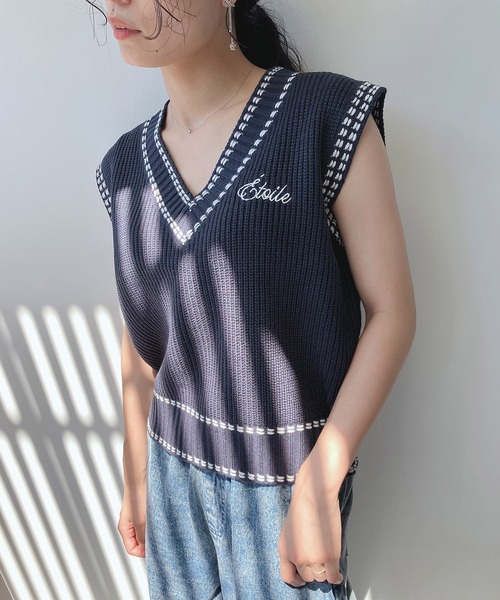 AS KNOW AS plus(アズノゥアズプラス)の「☆ステッチ 刺繍ニットベスト(ベスト・レディース・アイボリー/モカ/ネイビー・FREE)」の14枚目の写真