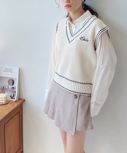 AS KNOW AS plus(アズノゥアズプラス)の「☆ステッチ 刺繍ニットベスト(ベスト・レディース・アイボリー/モカ/ネイビー・FREE)」の9枚目の写真