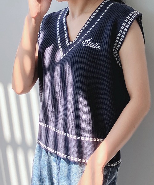 AS KNOW AS plus(アズノゥアズプラス)の「☆ステッチ 刺繍ニットベスト(ベスト・レディース・アイボリー/モカ/ネイビー・FREE)」の15枚目の写真