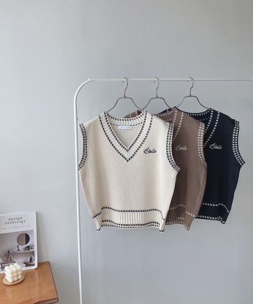 AS KNOW AS plus(アズノゥアズプラス)の「☆ステッチ 刺繍ニットベスト(ベスト・レディース・アイボリー/モカ/ネイビー・FREE)」の21枚目の写真