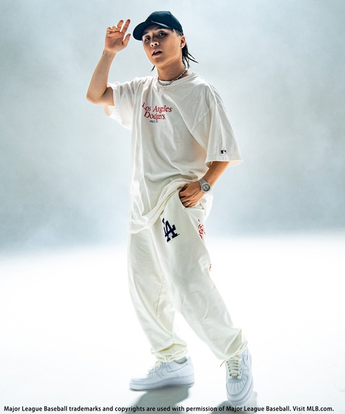 BACK TO THE FIELD(バック トゥー ザ フィールド)の「【MLB】フロッキープリントスウェットパンツ(スウェットパンツ・レディース・ホワイト・MEDIUM/SMALL/LARGE)」の9枚目の写真