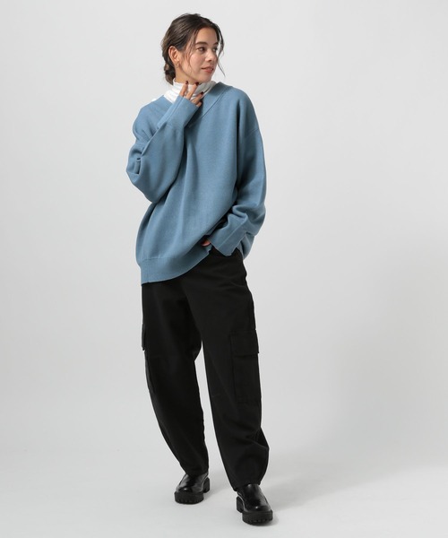 BAYFLOW(ベイフロー)の「オーバーサイズVネックニット(ニット/セーター・レディース・ブラック/ブルー/オフホワイト/マスタード・FREE)」の16枚目の写真