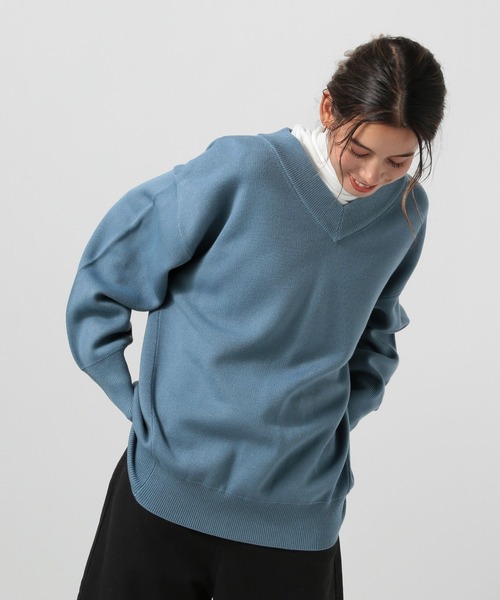 BAYFLOW(ベイフロー)の「オーバーサイズVネックニット(ニット/セーター・レディース・ブラック/ブルー/オフホワイト/マスタード・FREE)」の18枚目の写真