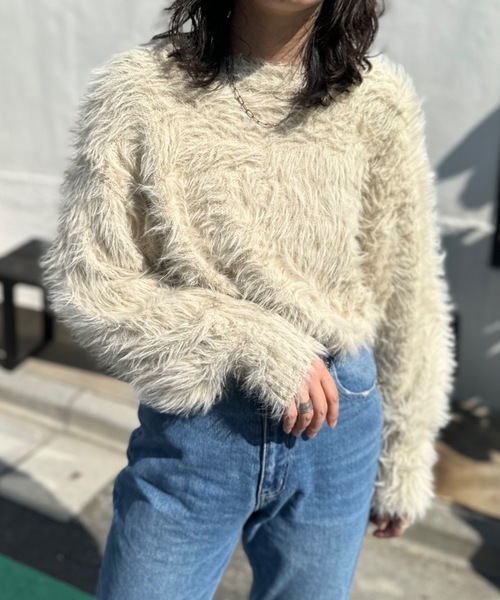 mi via loca（ミヴィアロカ）の「フェザーヤーンニットプルオーバー（ニット/セーター・レディース・グリーン/チャコールグレー/アイボリー・FREE）」の2枚目の写真