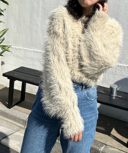 mi via loca（ミヴィアロカ）の「フェザーヤーンニットプルオーバー（ニット/セーター・レディース・グリーン/チャコールグレー/アイボリー・FREE）」の11枚目の写真