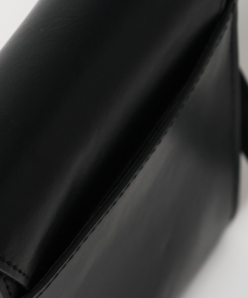 LAKOLE（ラコレ）の「FLAPスクエアショルダー / 987320（ショルダーバッグ・メンズ・オフホワイト/ベージュ/ブラック・FREE）」の10枚目の写真