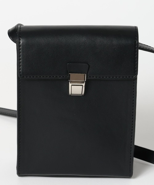 LAKOLE（ラコレ）の「FLAPスクエアショルダー / 987320（ショルダーバッグ・メンズ・オフホワイト/ベージュ/ブラック・FREE）」の7枚目の写真