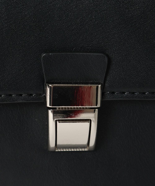 LAKOLE（ラコレ）の「FLAPスクエアショルダー / 987320（ショルダーバッグ・メンズ・オフホワイト/ベージュ/ブラック・FREE）」の12枚目の写真